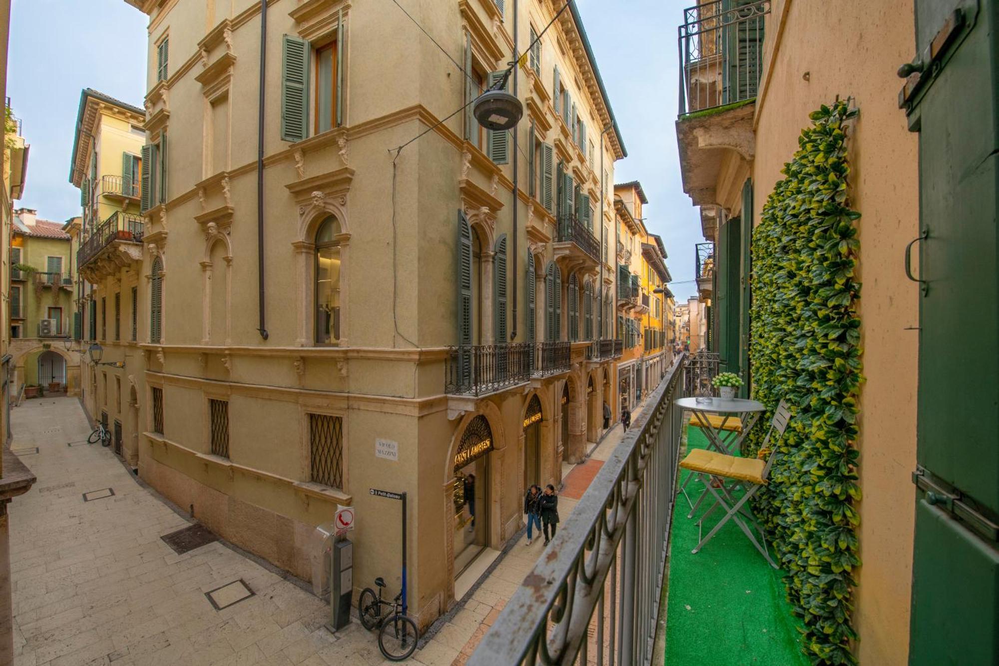 Palace Home Mazzini Verona Center 1 Kültér fotó